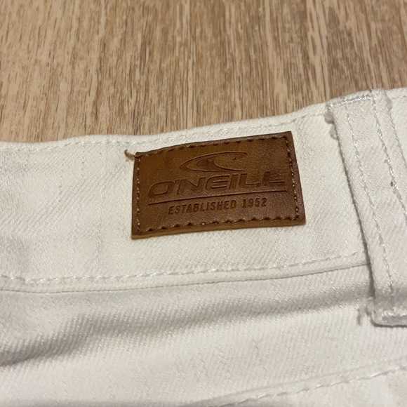 O’Neill White Denim Low Rise Short Shorts - Picture 5 of 7